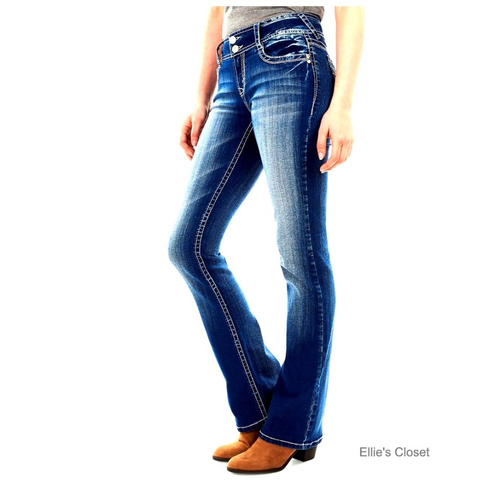 Mid-Rise Bootcut Jeans in Insta Stretch Denim, Curvy Fit